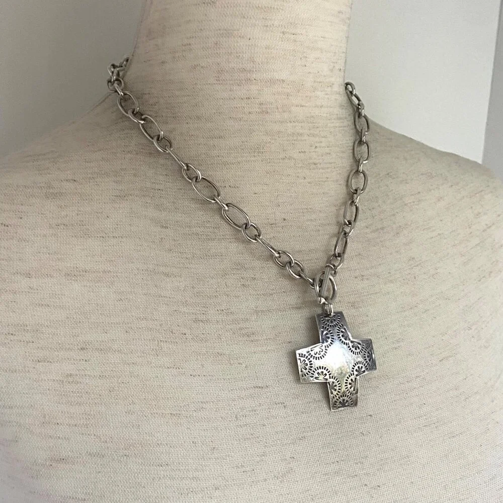 Silpada Sterling Silver 925 Virtuosity Stamped Cross Front Toggle Necklace 17" - Picture 4 of 16